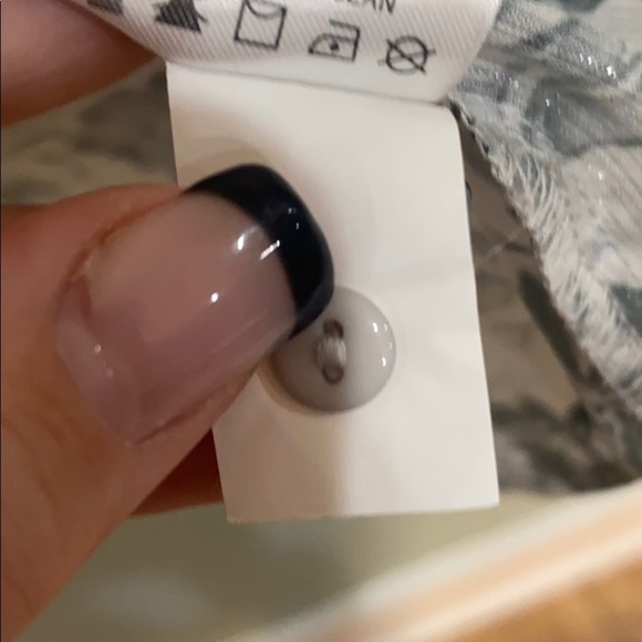 NWOT maison d’amelie women’s floral‎ top - Picture 9 of 9